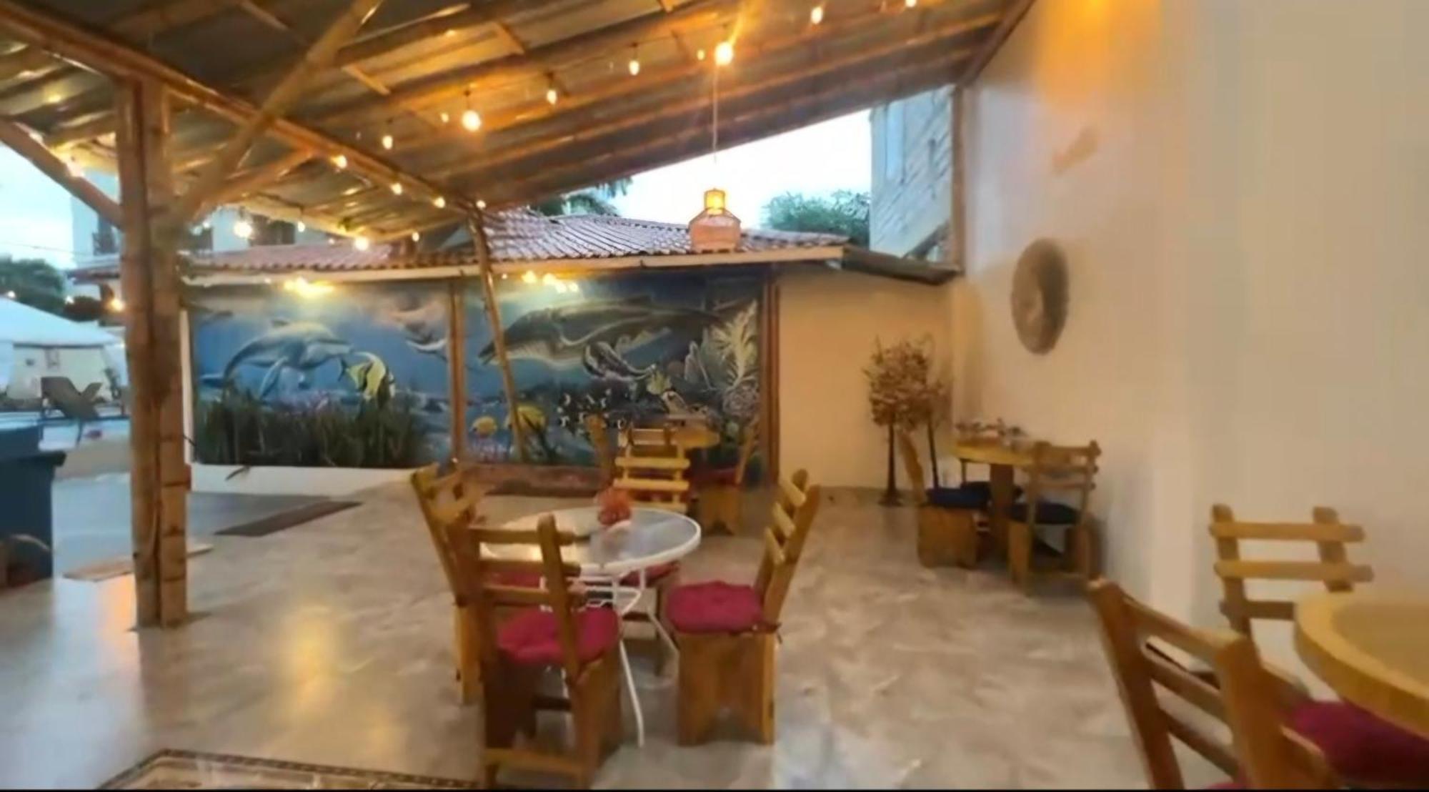 Hotel Berlin International Puerto Lopez Luaran gambar